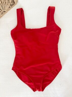 Stylest one piece size 10